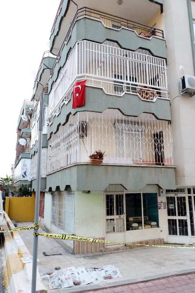 Evinin Balkonundan Aşağıya Düşen Görme Engelli Adam Hayatını Kaybetti