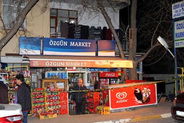 Antalya'da Bir Kadın İşletmecinin Çığlığı Silahlı Soyguncuyu Kaçırttı