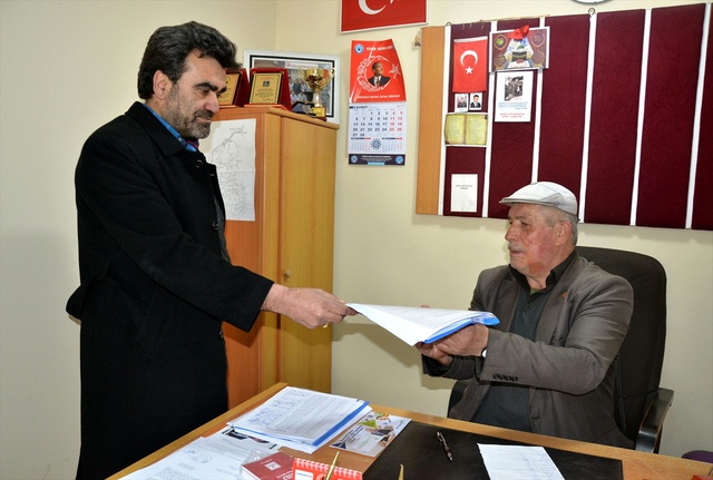 Köyüne Hem Muhtarlık Hem Minibüs Şoförlüğü Yapıyor