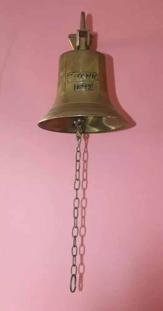 Samsunlu Koleksiyoncunun Pahalı Zevki! Hitler'in Yatının Pencerelerini Ofisine Taktı