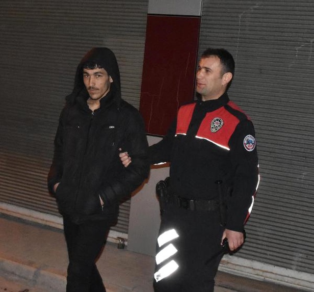Yabancıların Oturduğu Mahallelere Bin Polisle Operasyon: 260 Gözaltı