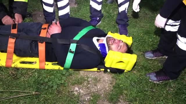 Su Kuyusuna Düşen Genci, Çevredeki Vatandaşlar Kurtardı