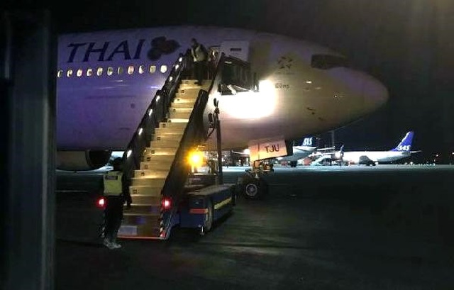 Stockholm Arlanda Havalimanı'nda Bomba İhbarı Üzerine Uçak Boşaltıldı