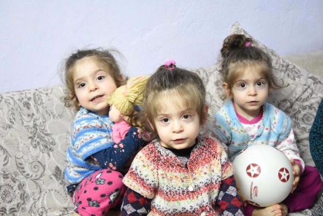 İzmir'de Yaşayan Kadının 15 Yıl Sonra Üçüzleri Oldu, Eşi Öldü