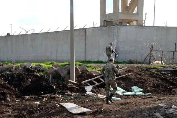 6 PKK'lının Firar Ettiği Cezaevinde, Kuledeki Nöbetçi Asker Uyumaya Gitmiş