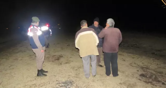 Gölde Mahsur Kalan Balıkçılar Askeri Helikopterle Kurtarıldı