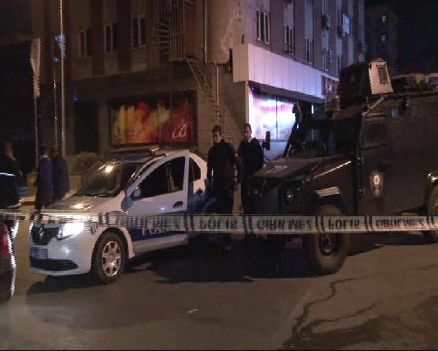 İstanbul'da Polise Silahlı Saldırı
