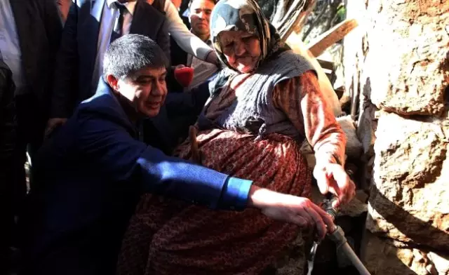 87'lik Fatma Nine Yeni Evine Kavuştu