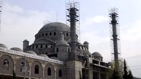 Müftüden Cami İçin Yardım Çağrısı: Hanımlar Parmağındaki Yüzüğü Çıkarıp Verse Bu Eser Biter