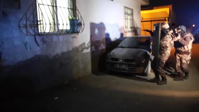 Adana'da PKK'ya Yönelik Operasyonda 8'i Kadın 36 Kişi Gözaltına Alındı
