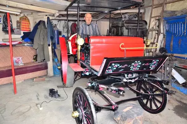 Fayton Üretiminin Son Temsilcisi, Mesleğin Sürmesi İçin Yeğenini Yetiştiriyor