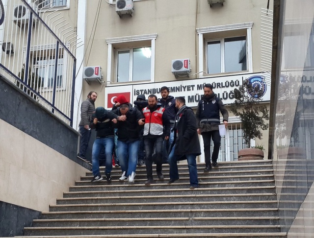 Polis, İstanbul ve Kocaeli'de Geniş Çaplı Fuhuş Operasyonu Düzenledi
