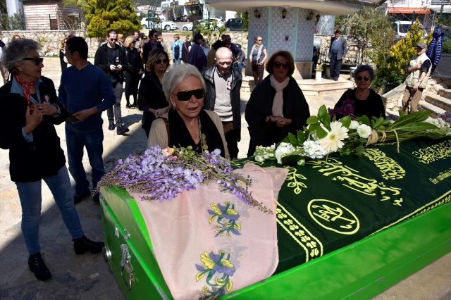 Yaşlı Kadının Vasiyeti Tutuldu, Cansız Bedeni Kadavra Olarak Bağışlandı