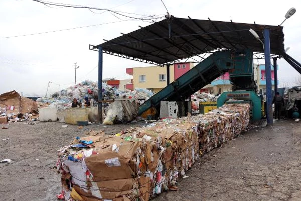 Sokaklarda Hurda Topluyordu Şimdi Fabrika Sahibi Oldu