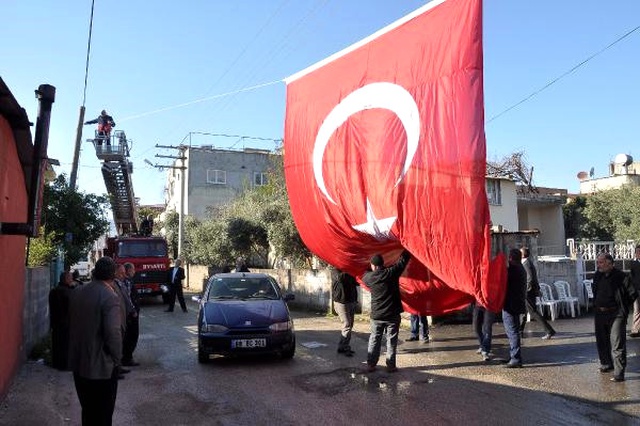 Osmaniye'ye Şehit Ateşi Düştü! Haberi Alan Annesi Fenalaştı