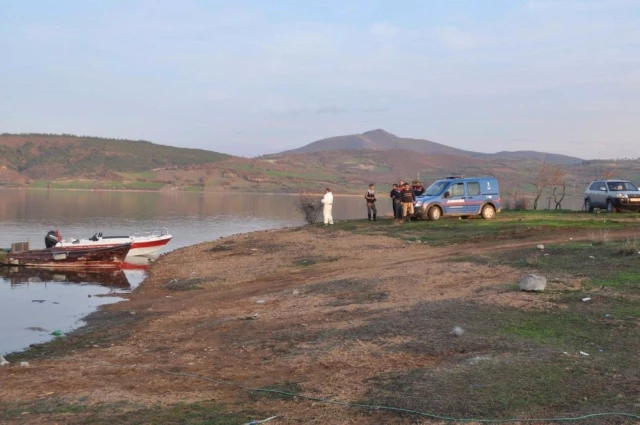 Kaçak Avcılar, Manyas Kuş Cennetinde Kuşları Katlediyor