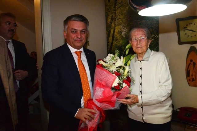 103 Yaşındaki Emekli Öğretmen, Cumhuriyet Tarihine Birebir Tanık Oldu