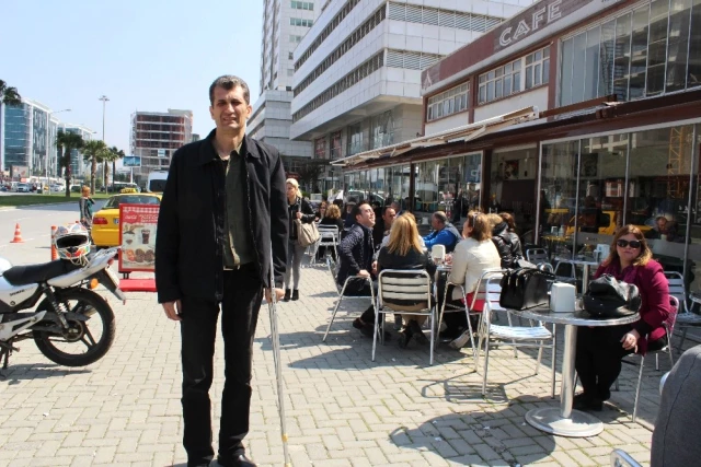İzmir Adliye Saldırısında Yaralanan Avukat, Aylar Sonra Olay Yerine Geldi