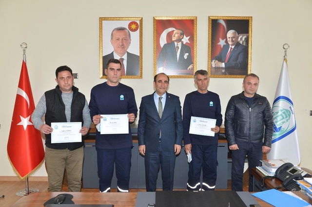 Çöpe Yanlışlıkla Atılan Paralar İçin Belediye Seferber Oldu