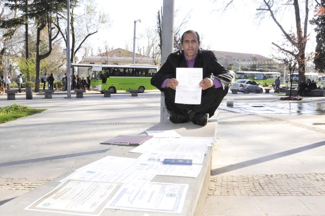 Okulu Birincilikle Bitirip 30 Sertifika Alan Ağrılı İş Bulamıyor