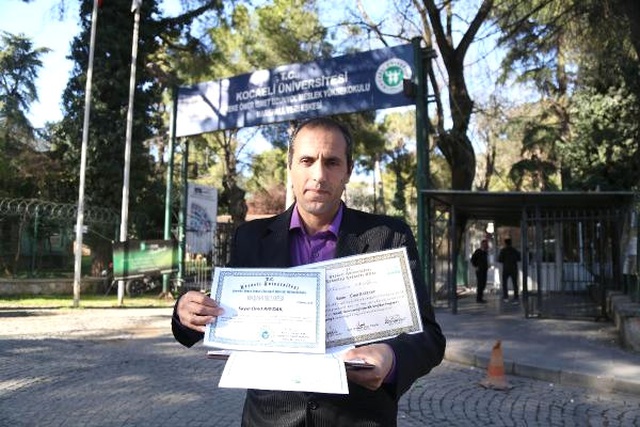 Okulu Birincilikle Bitirip 30 Sertifika Alan Ağrılı İş Bulamıyor