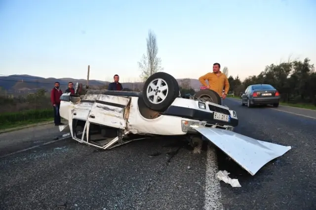 Bursa'da Feci Kaza! İki Genç, Takla Atan Otomobilden Mucize Eseri Kurtuldu