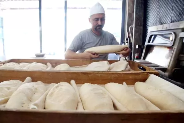 ''Ekmek Yemeyin'' Diyen Karatay'a Fırıncılardan Tepki