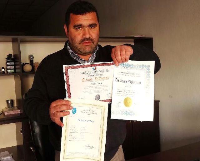 3 Diplomalı Çiftçi, Keçiboynuzu Dopingiyle Kârını Katlayacak