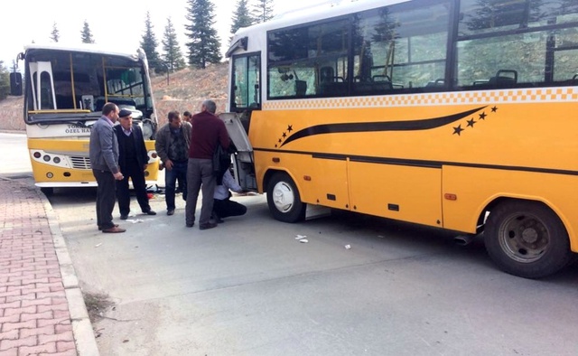 Tokat'ta Üniversiteli Öğrencileri Taşıyan 2 Midibüs Çarpıştı: 25 Yaralı
