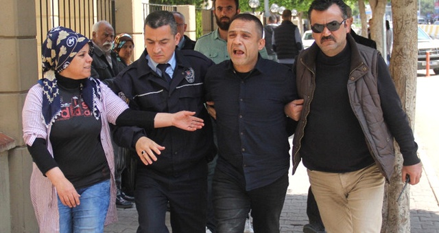 Cephanelikle Yakalanan Cezaevi Firarisi, Adliyenin Kapısına Kafa Attı