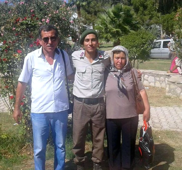 Eski Futbolcu Okan Pınar'ın Annesi Yanlış İğneden Hayatını Kaybetti