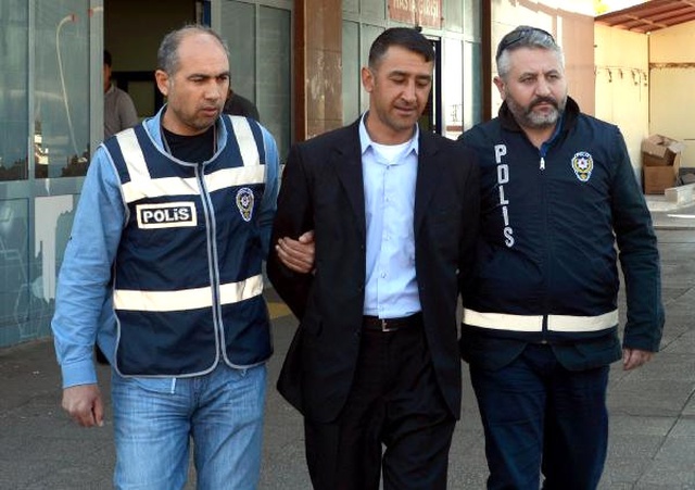 Adam Yaralamaktan Hüküm Giyen Zanlı, Pişkinlikte Sınır Tanımadı, Gülerek Poz Verdi