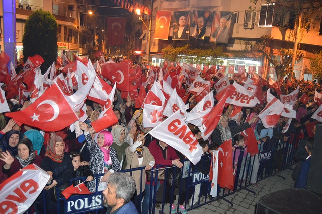 Bakan Soylu, Mitingde Şehidi Anlatırken Gözyaşlarını Tutamadı