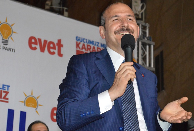 Bakan Soylu, Mitingde Şehidi Anlatırken Gözyaşlarını Tutamadı