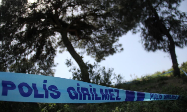 Adana'da Kafası Kayıp Erkek Cesedi Bulundu