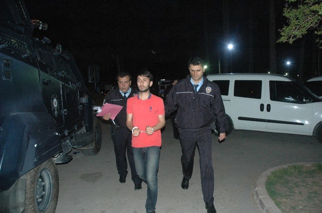 Adana'da PKK'ya Yönelik Operasyon: 22 Gözaltı