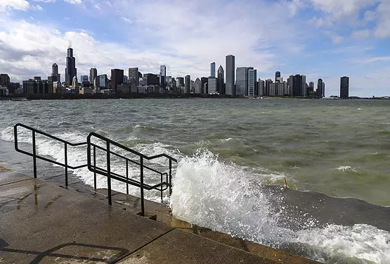 Michigan Gölü'nde 'Dev Dalga' Alarmı