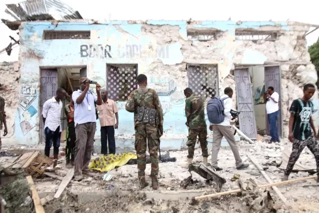 Somali Çifte Saldırıyla Sarsıldı, Bir Hükümet Çalışanı Hayatını Kaybetti