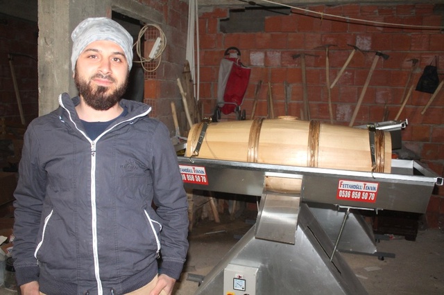 Amcaları Eziyet Çekmesin Diye Ürettikleri Makinenin Seri Üretimine Geçtiler