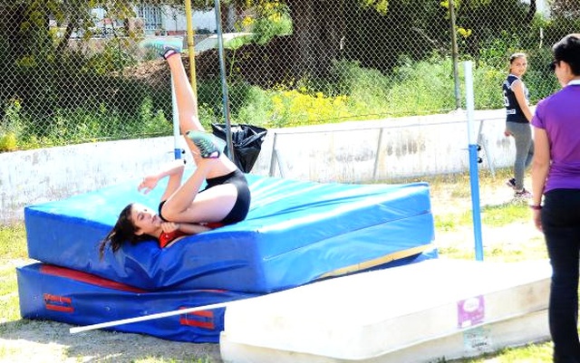 Bodrum'da Atletizm Skandalı: Çıta Olarak Su Borusu, Minder Yerine Yaylı Yatak