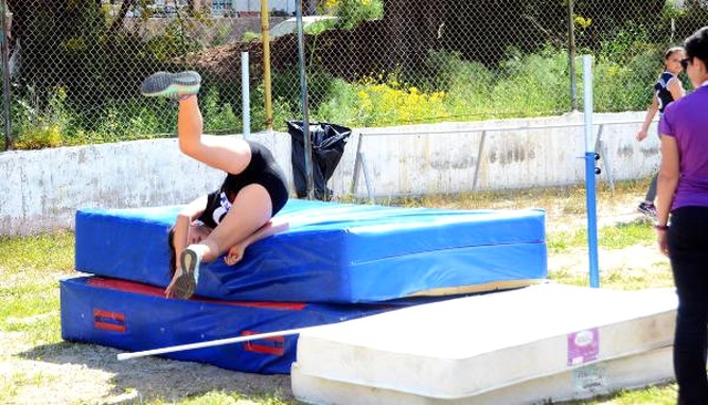 Bodrum'da Atletizm Skandalı: Çıta Olarak Su Borusu, Minder Yerine Yaylı Yatak