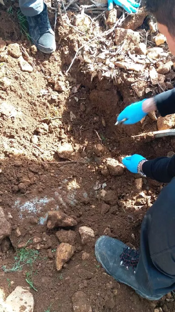 PKK'nın Karayoluna Tuzakladığı 300 Kilo Bomba Son Anda Fark Edildi