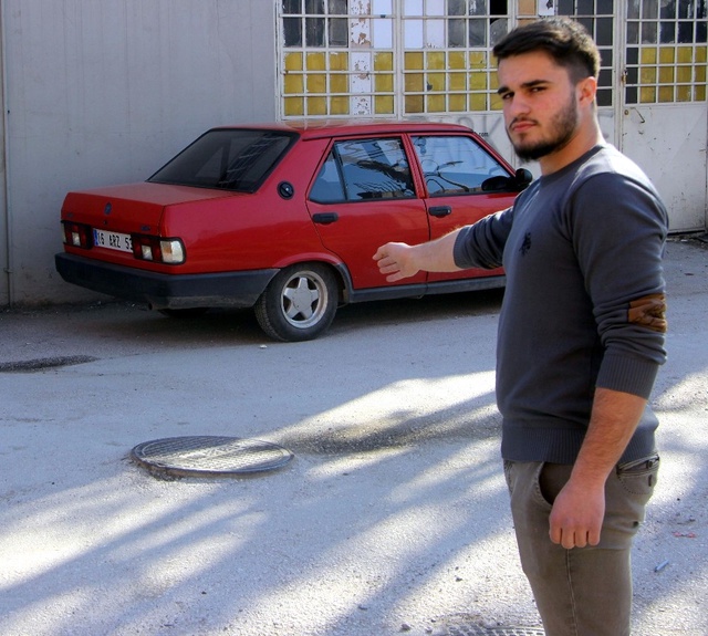 Rögar Kapağının Uçurduğu Otomobil Pert Oldu