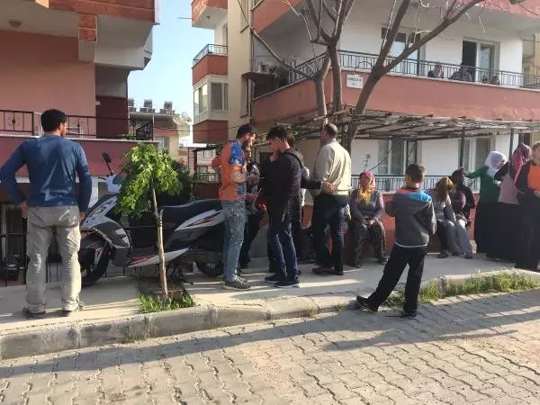 Evden Ayrılmak İsteyen Kızını Pompalıyla Öldürüp, Başında Nöbet Tuttu