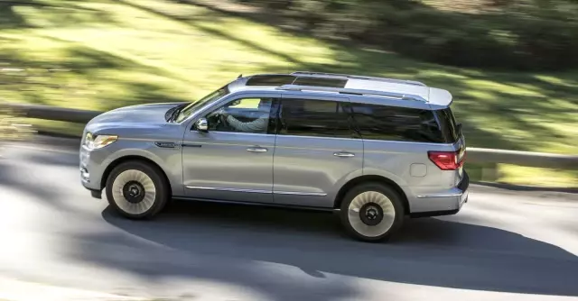 Yeni Lincoln Navigator New York'ta Sahnede