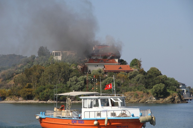 Muğla'daki Şövalye Adası'nda, 2.5 Milyon'luk Villa Kül Oldu