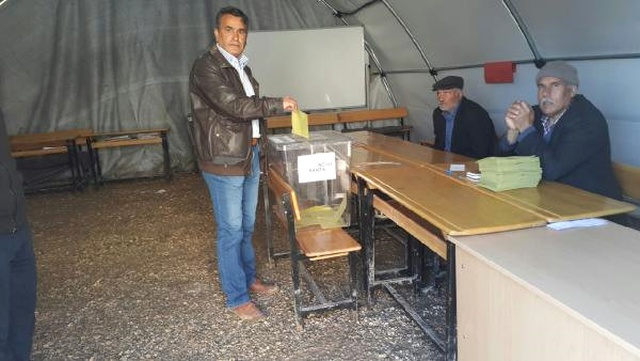 Samsatlı Depremzedeler, Çadırlarda Oy Kullandı