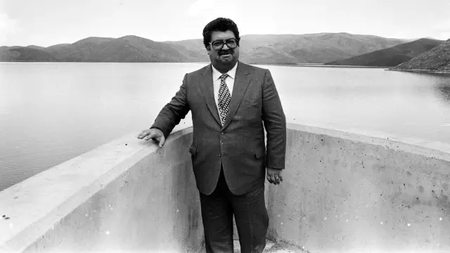 Turgut Özal Kimdir?