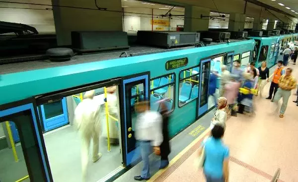 Metroda Genç Kıza 'Kes Lan Sesini O....u' Diyen Yolcu Mahkemede İddiaları Reddetti