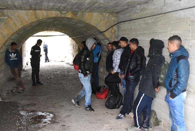 Yağmurdan Kaçan Sığınmacılar Jandarmaya Yakalandılar